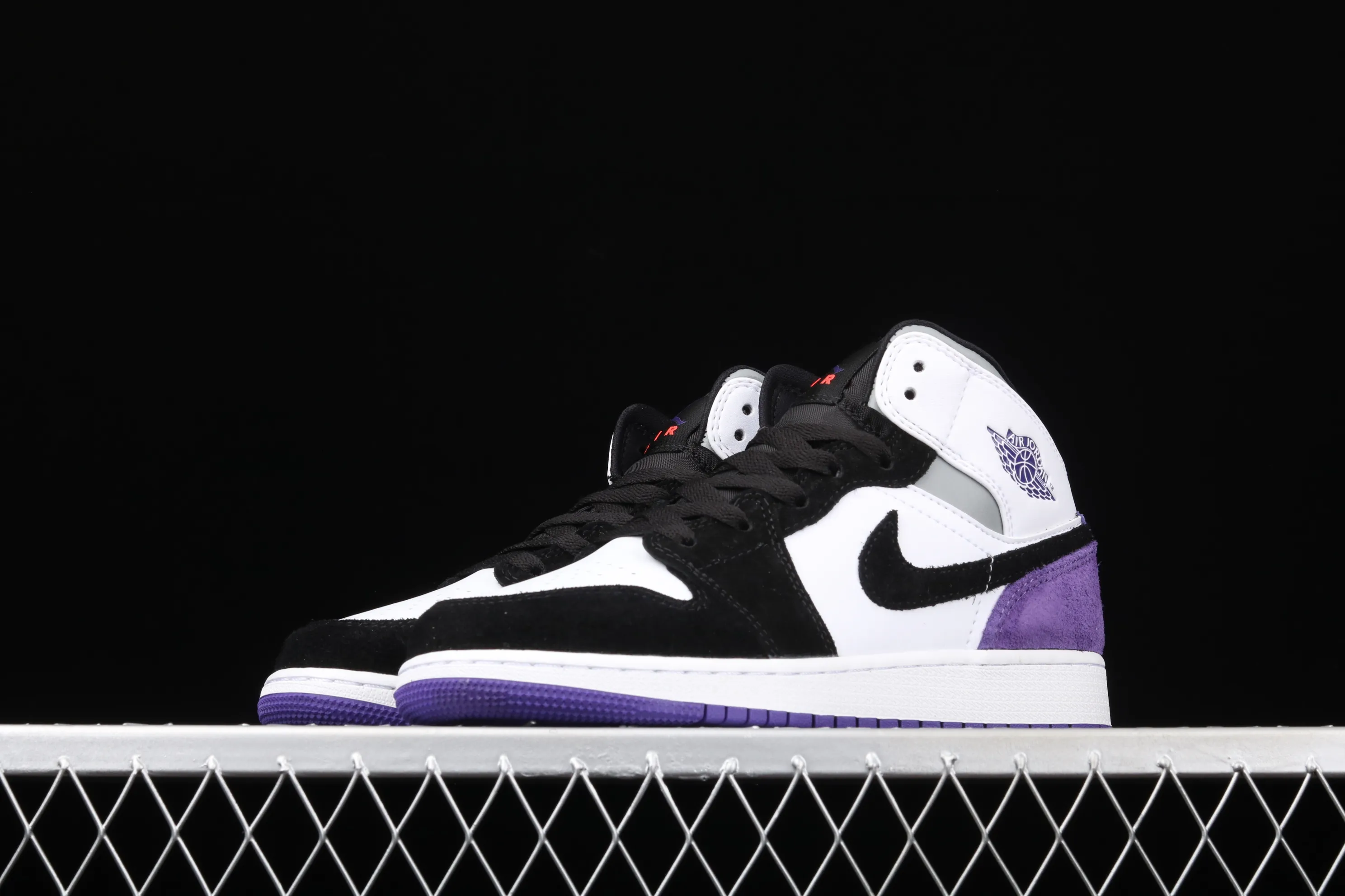 All categories Air Jordan Jordan series basketball shoes Air Jordan 1 Mid G version pure original Air Jordan 1 Mid GS AJ1 Joe 1 black and white purple Chinese basketball shoes BQ6931-105